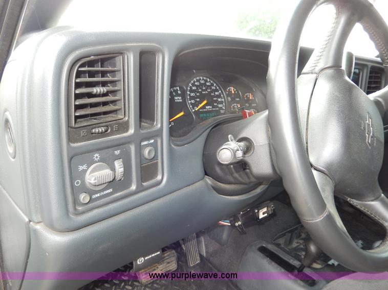 image for item H9592 2001 Chevrolet Silverado 1500 LS Z71 Off-Road pickup truck