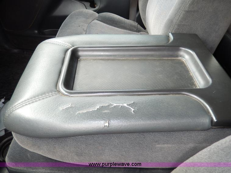 image for item H9592 2001 Chevrolet Silverado 1500 LS Z71 Off-Road pickup truck