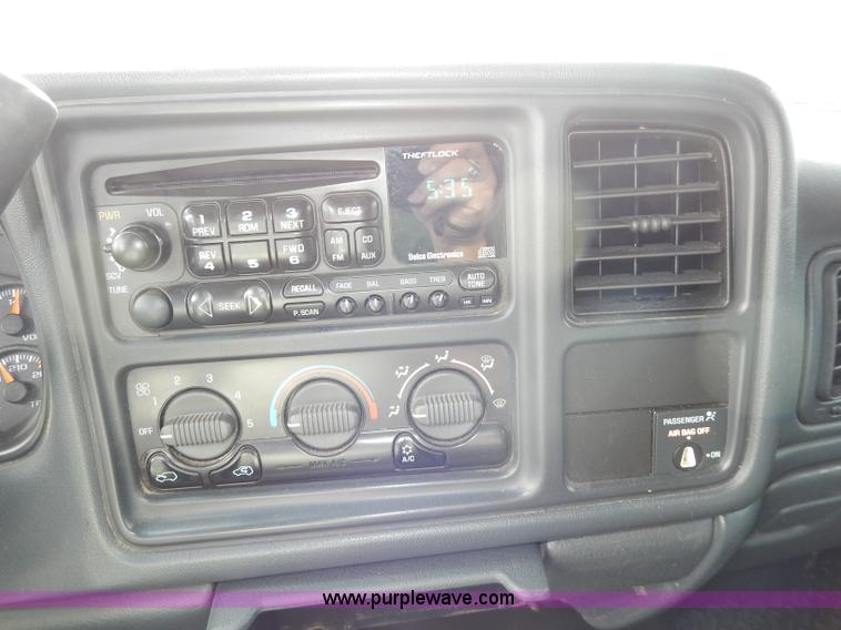 image for item H9592 2001 Chevrolet Silverado 1500 LS Z71 Off-Road pickup truck