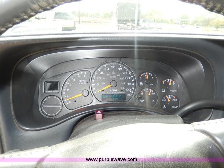 image for item H9592 2001 Chevrolet Silverado 1500 LS Z71 Off-Road pickup truck