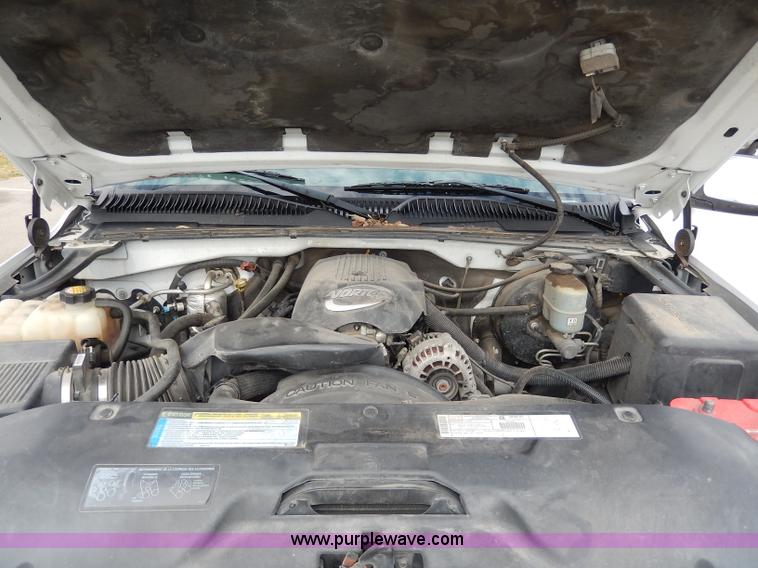 image for item H9592 2001 Chevrolet Silverado 1500 LS Z71 Off-Road pickup truck