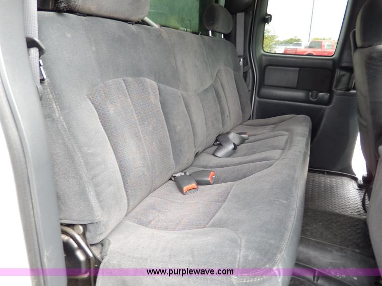 image for item H9592 2001 Chevrolet Silverado 1500 LS Z71 Off-Road pickup truck