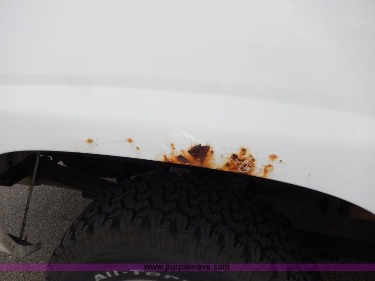 image for item H9592 2001 Chevrolet Silverado 1500 LS Z71 Off-Road pickup truck