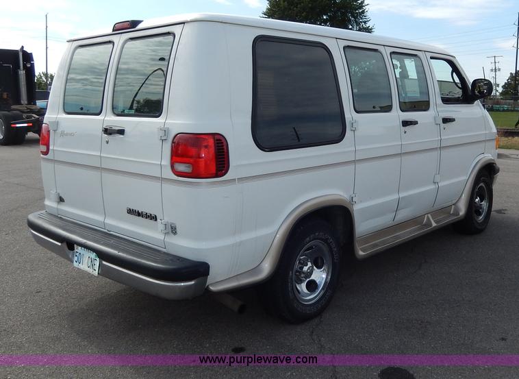 image for item H9593 2001 Dodge Ram 1500 Regency van