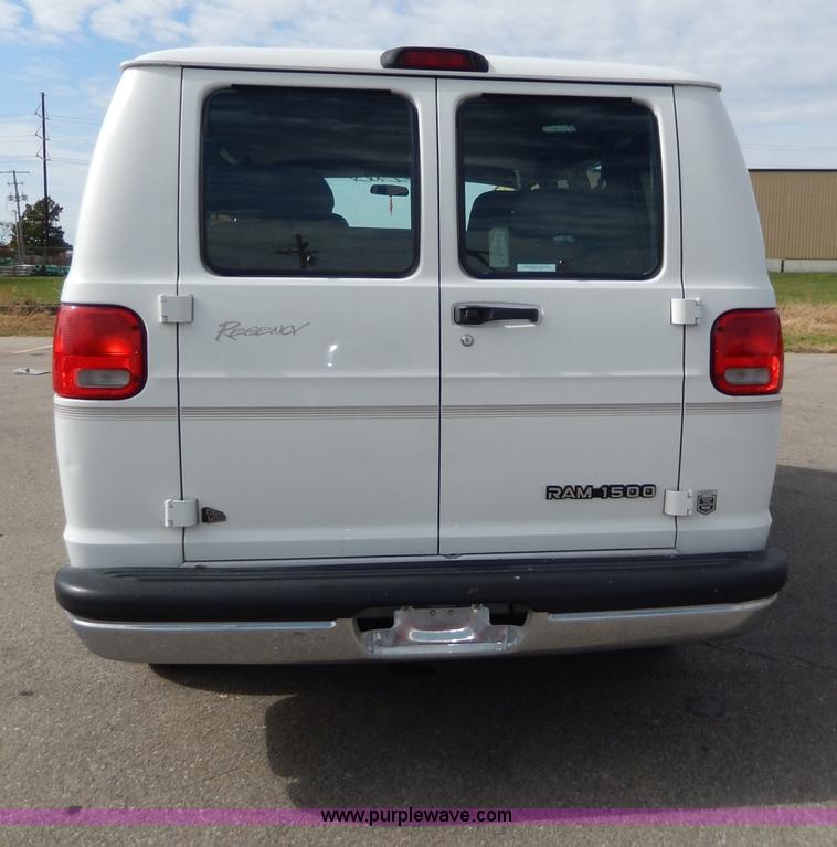 image for item H9593 2001 Dodge Ram 1500 Regency van