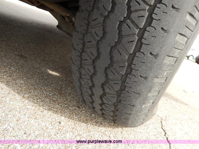 image for item H9593 2001 Dodge Ram 1500 Regency van