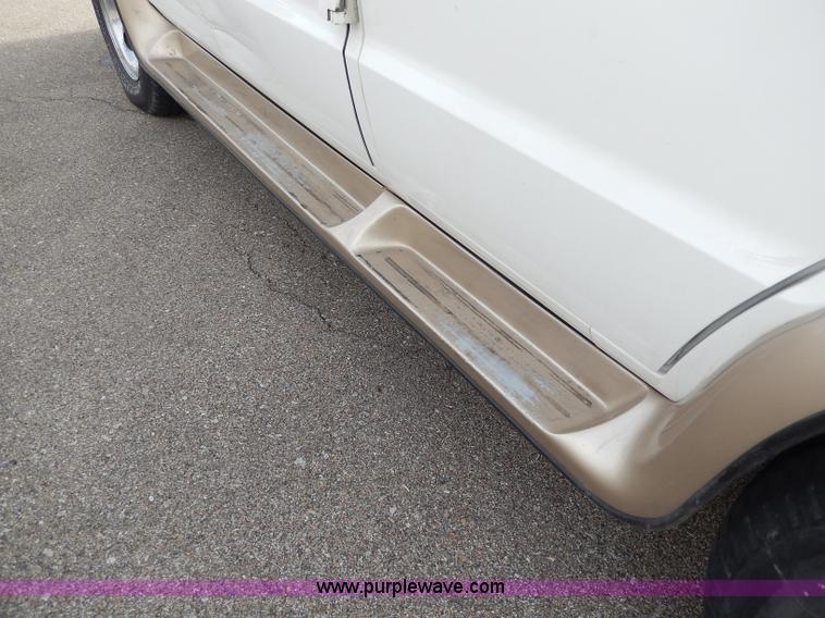 image for item H9593 2001 Dodge Ram 1500 Regency van