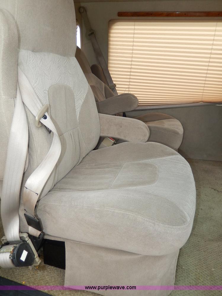 image for item H9593 2001 Dodge Ram 1500 Regency van