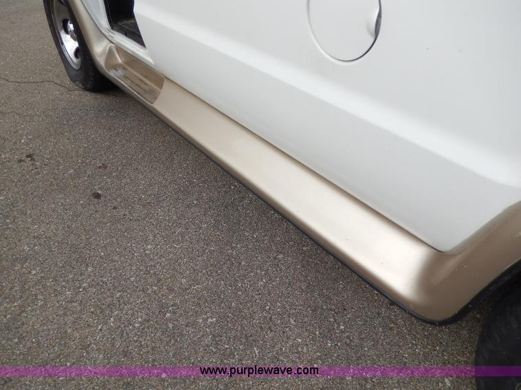 image for item H9593 2001 Dodge Ram 1500 Regency van