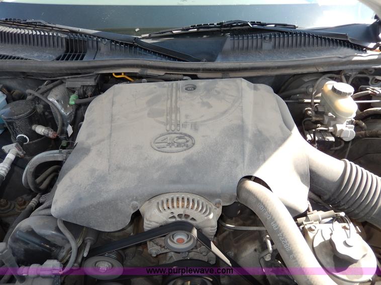 image for item H9595 2001 Lincoln Town Car Executive