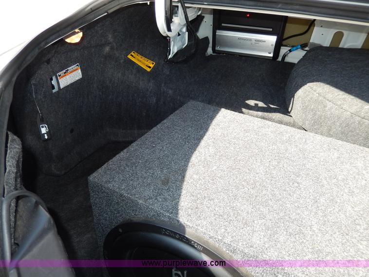 image for item H9595 2001 Lincoln Town Car Executive