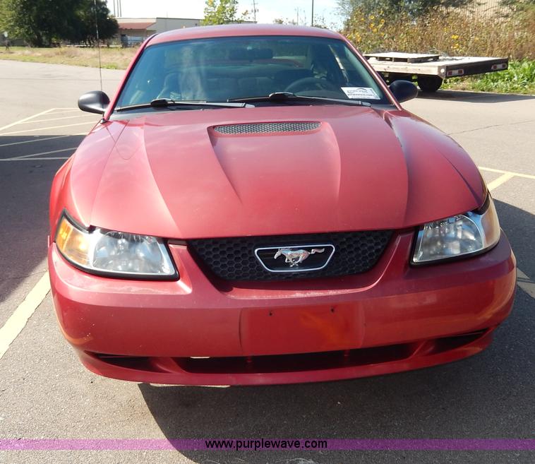 image for item H9596 2000 Ford Mustang