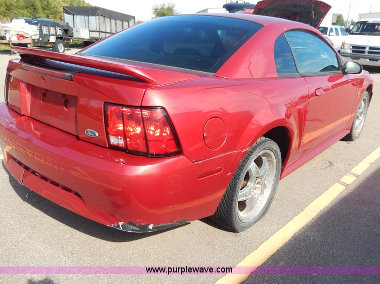 image for item H9596 2000 Ford Mustang