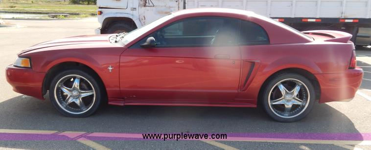 image for item H9596 2000 Ford Mustang
