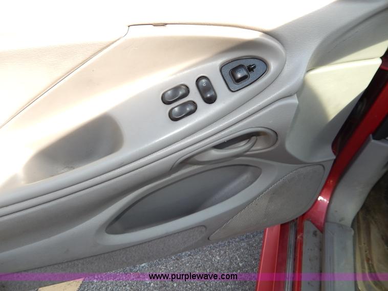 image for item H9596 2000 Ford Mustang