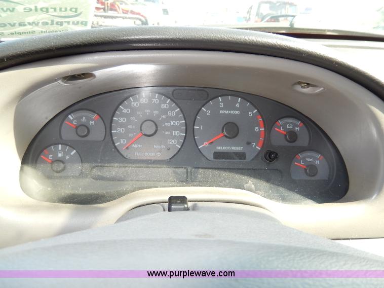 image for item H9596 2000 Ford Mustang