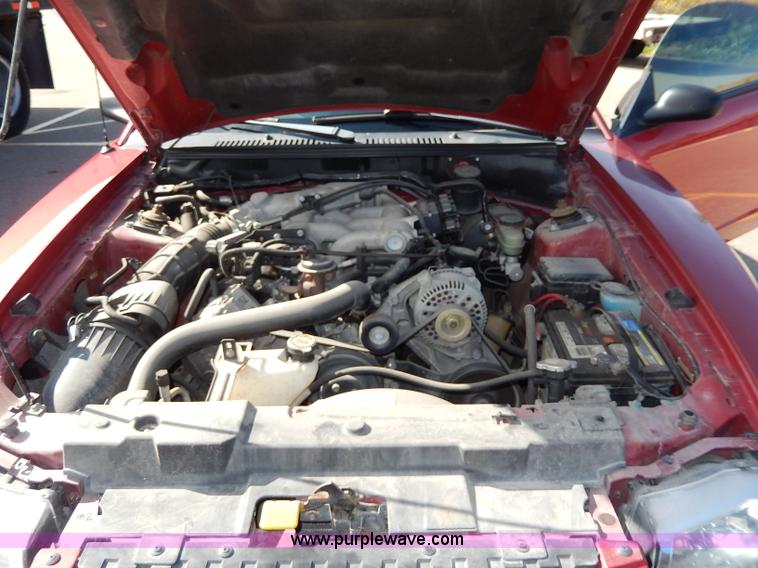image for item H9596 2000 Ford Mustang