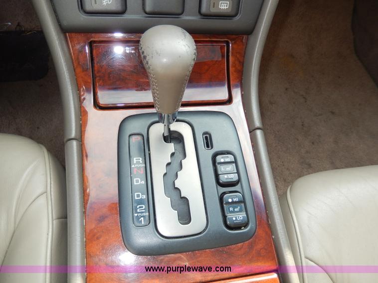 image for item H9598 1998 Acura RL