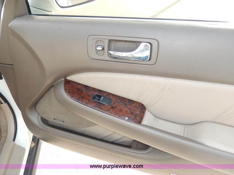 image for item H9598 1998 Acura RL