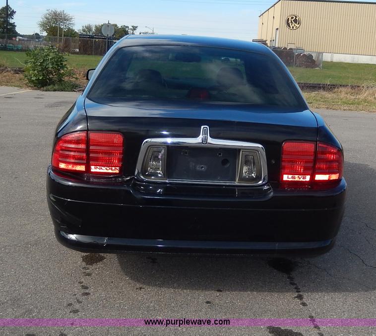 image for item H9599 2001 Lincoln LS V8