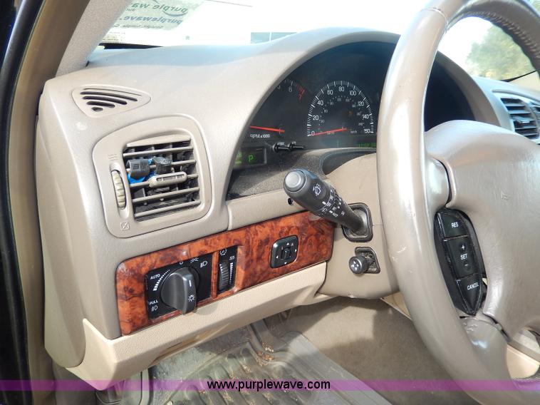 image for item H9599 2001 Lincoln LS V8