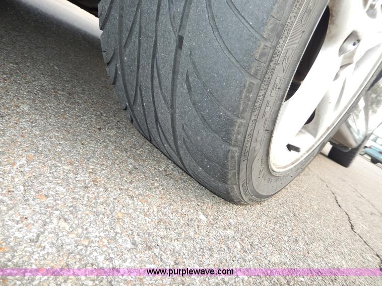 image for item H9599 2001 Lincoln LS V8