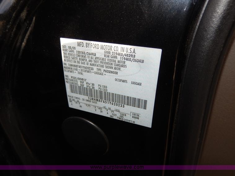 image for item H9599 2001 Lincoln LS V8