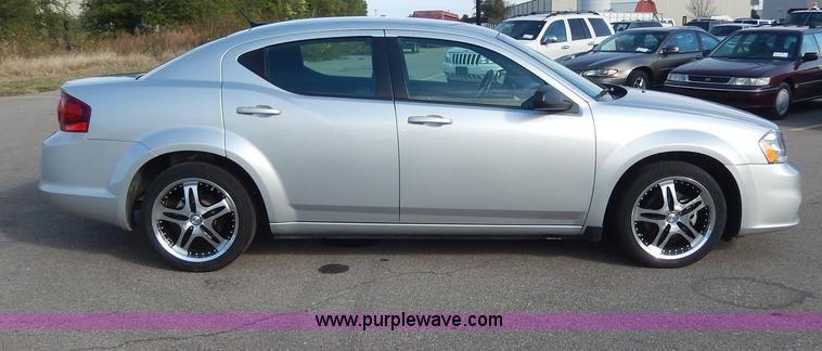 image for item H9600 2011 Dodge Avenger SXT