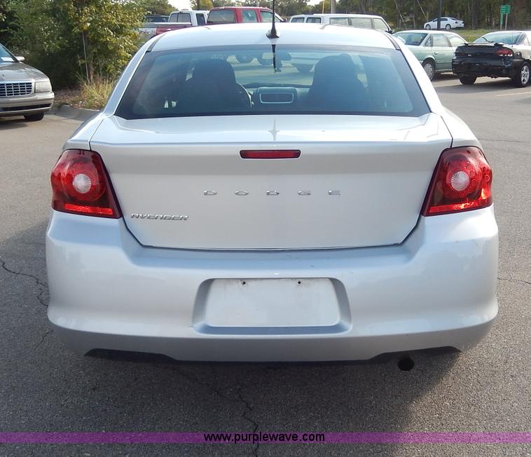 image for item H9600 2011 Dodge Avenger SXT