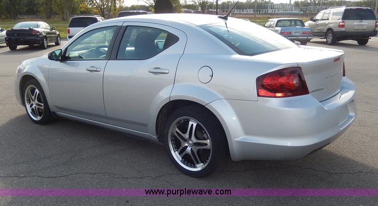 image for item H9600 2011 Dodge Avenger SXT