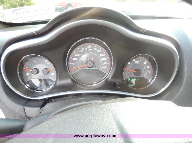 image for item H9600 2011 Dodge Avenger SXT