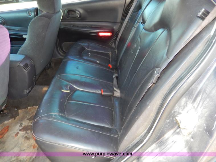 image for item H9603 2000 Dodge Intrepid ES