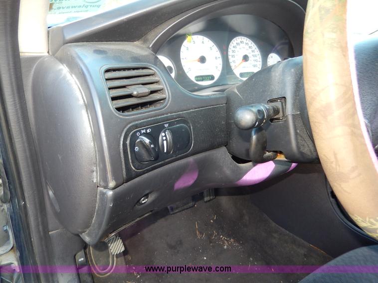 image for item H9603 2000 Dodge Intrepid ES