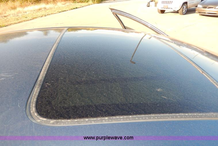 image for item H9603 2000 Dodge Intrepid ES