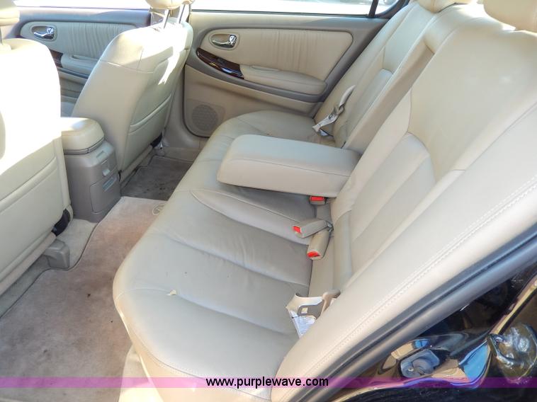 image for item H9604 2000 Infiniti I30