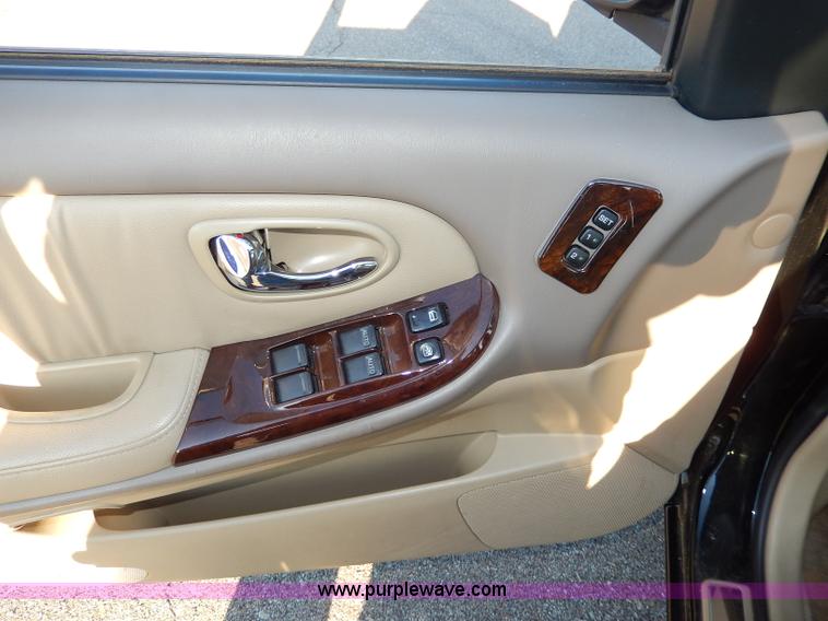 image for item H9604 2000 Infiniti I30