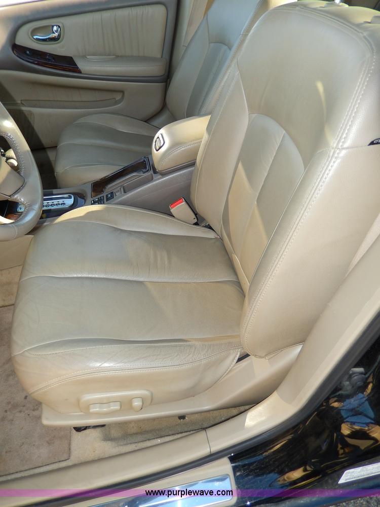 image for item H9604 2000 Infiniti I30