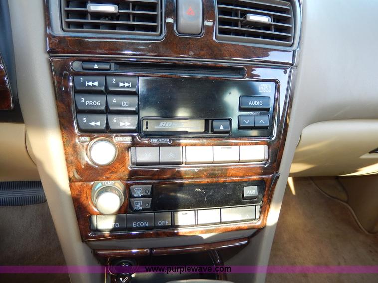 image for item H9604 2000 Infiniti I30