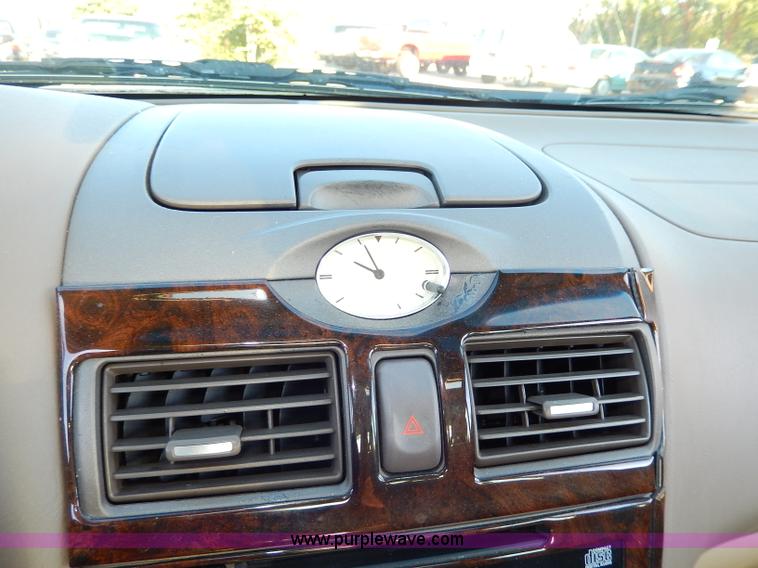 image for item H9604 2000 Infiniti I30