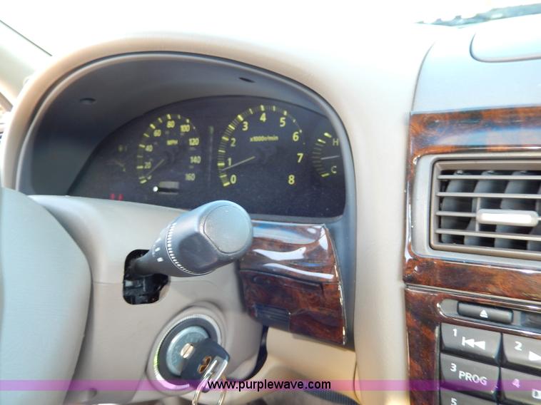 image for item H9604 2000 Infiniti I30