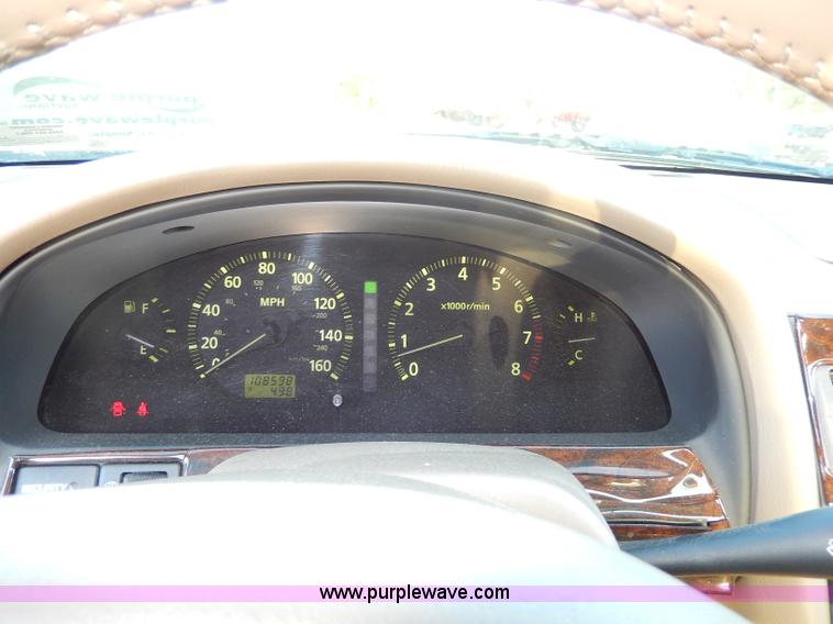 image for item H9604 2000 Infiniti I30