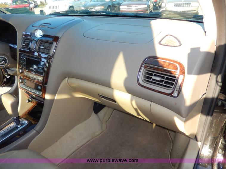 image for item H9604 2000 Infiniti I30