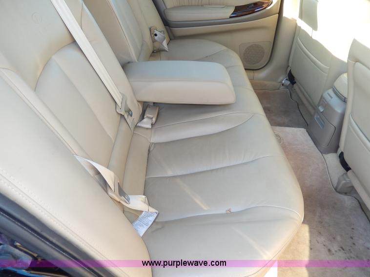 image for item H9604 2000 Infiniti I30