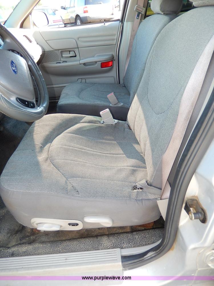 image for item H9605 2002 Ford Crown Victoria Police Interceptor