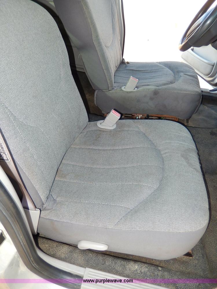 image for item H9605 2002 Ford Crown Victoria Police Interceptor