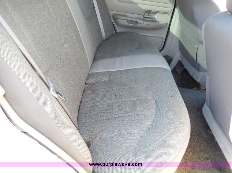 image for item H9605 2002 Ford Crown Victoria Police Interceptor