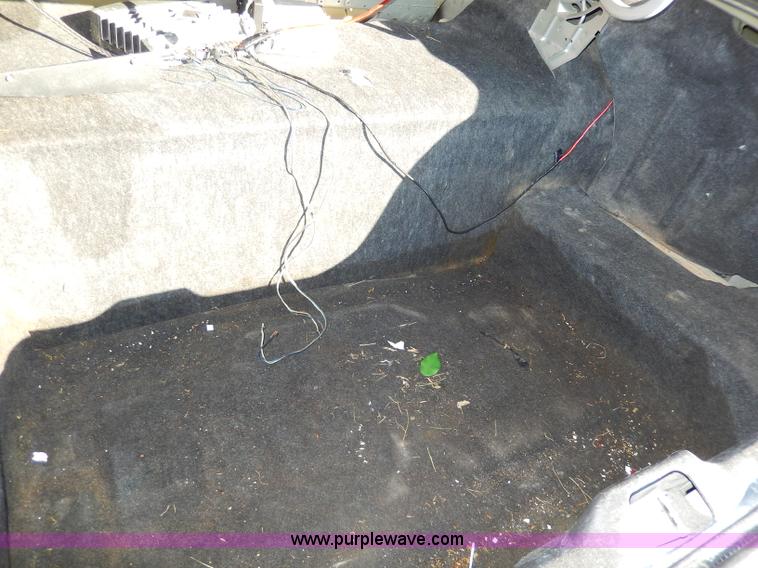 image for item H9605 2002 Ford Crown Victoria Police Interceptor