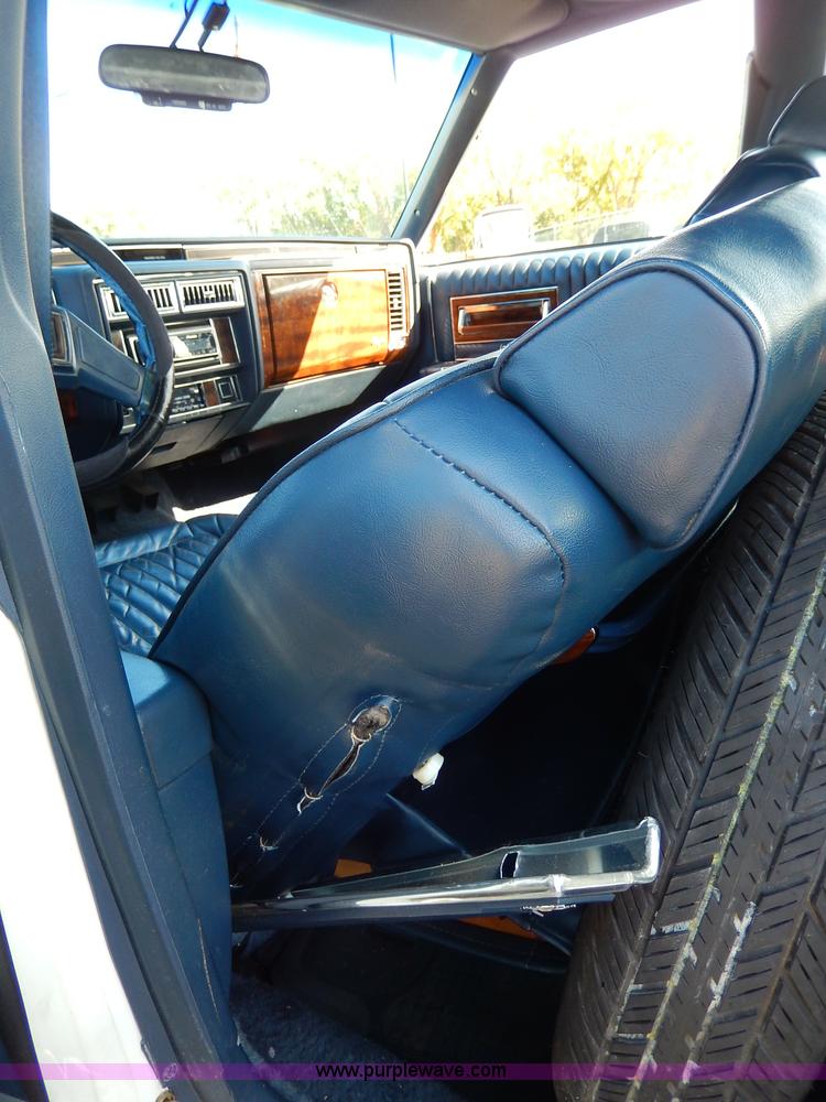 image for item H9607 1988 Cadillac Brougham