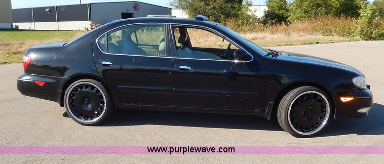 image for item H9608 2001 Infiniti I30