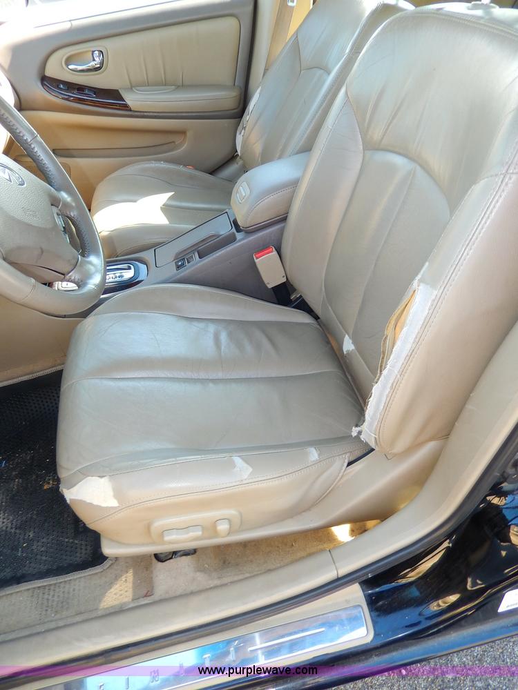 image for item H9608 2001 Infiniti I30